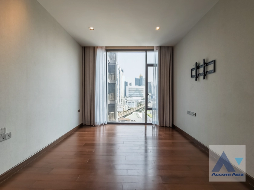 8  2 br Condominium for rent and sale in Sukhumvit ,Bangkok BTS Nana at Q1 Sukhumvit AA42985