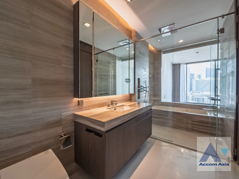 10  2 br Condominium for rent and sale in Sukhumvit ,Bangkok BTS Nana at Q1 Sukhumvit AA42985