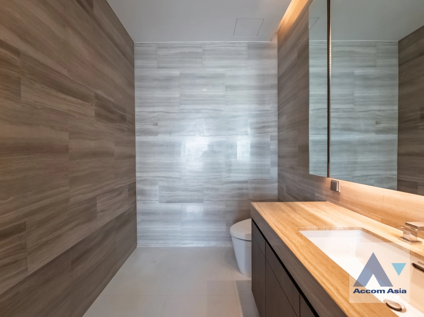 12  2 br Condominium for rent and sale in Sukhumvit ,Bangkok BTS Nana at Q1 Sukhumvit AA42985