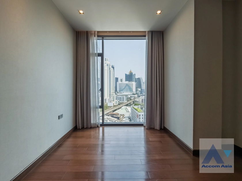 13  2 br Condominium for rent and sale in Sukhumvit ,Bangkok BTS Nana at Q1 Sukhumvit AA42985