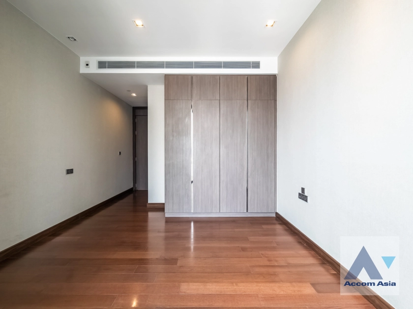15  2 br Condominium for rent and sale in Sukhumvit ,Bangkok BTS Nana at Q1 Sukhumvit AA42985