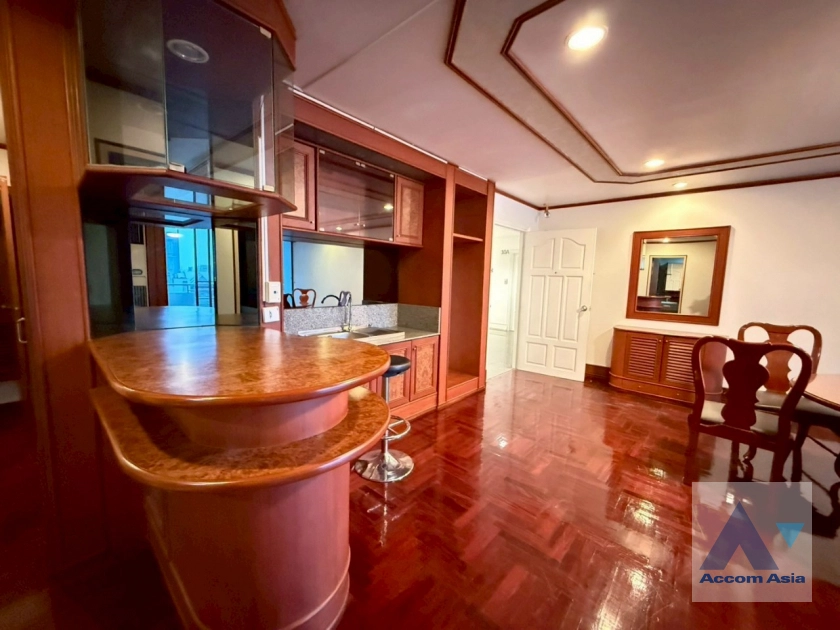 4  2 br Apartment for rent and sale in Sathorn ,Bangkok BTS Surasak at Good Location AA42987