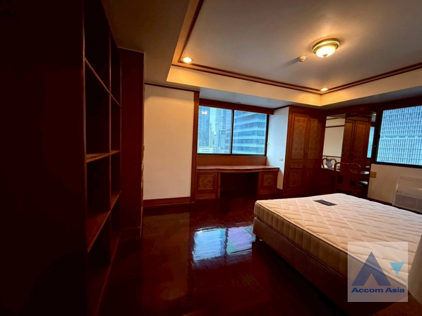 13  2 br Apartment for rent and sale in Sathorn ,Bangkok BTS Surasak at Good Location AA42987