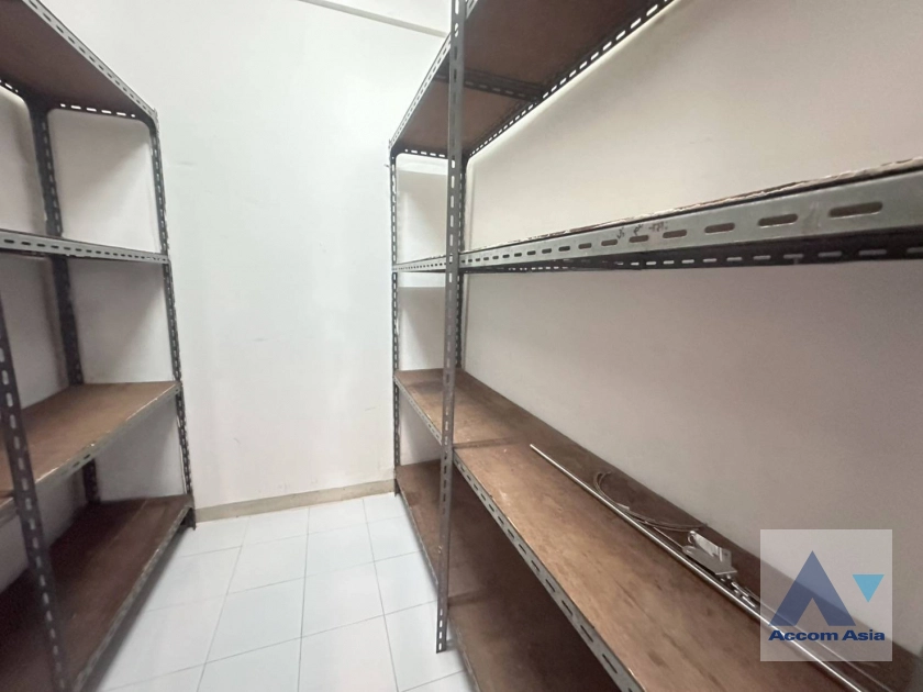 8  3 br Apartment For Rent in Sukhumvit ,Bangkok BTS Phrom Phong - MRT Phetchaburi at Classic Residence AA42991