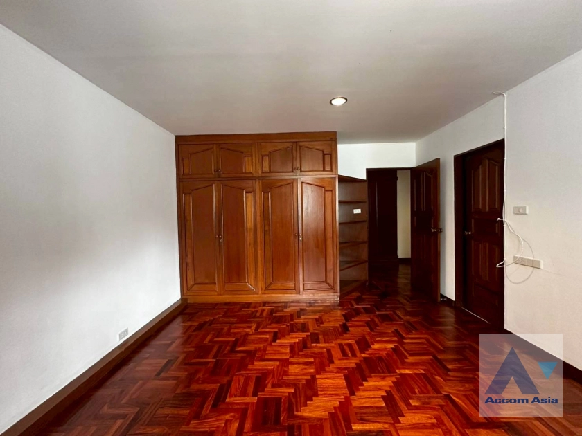 18  3 br Apartment For Rent in Sukhumvit ,Bangkok BTS Asok - MRT Sukhumvit at Spacious space with a cozy AA42992