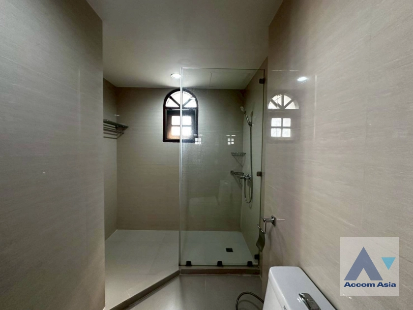 20  3 br Apartment For Rent in Sukhumvit ,Bangkok BTS Asok - MRT Sukhumvit at Spacious space with a cozy AA42992