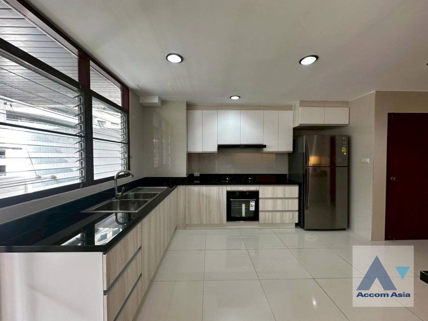 10  3 br Apartment For Rent in Sukhumvit ,Bangkok BTS Asok - MRT Sukhumvit at Spacious space with a cozy AA42992