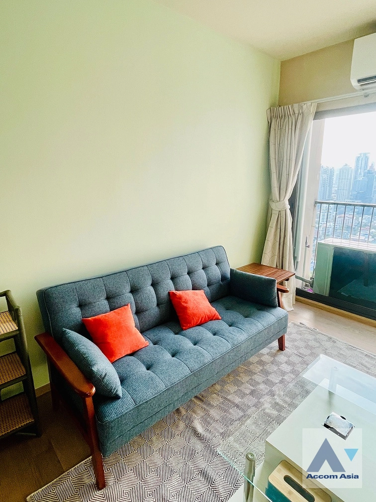 unit 2 Bedrooms  Condominium For Rent in Sukhumvit, Bangkok  near BTS Thong Lo (AA42993)