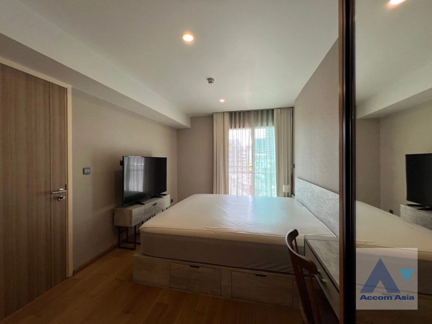 15  2 br Condominium For Rent in Ploenchit ,Bangkok BTS Chitlom at Na Vara Residence AA43002