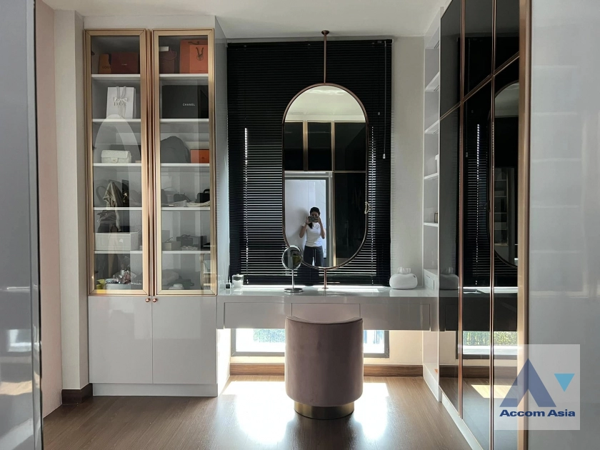 15  4 br House For Rent in Samutprakan ,Samutprakan BTS Bang Na at The City Bangna AA43005