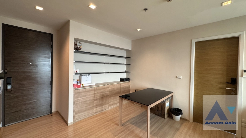  1  2 br Condominium For Sale in Phaholyothin ,Bangkok BTS Saphan-Kwai at Rhythm Phahol-Ari AA43007