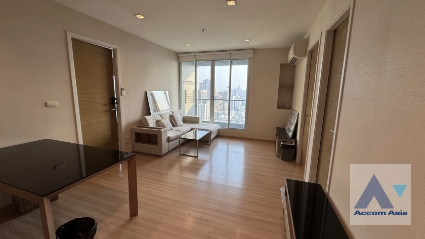  1  2 br Condominium For Sale in Phaholyothin ,Bangkok BTS Saphan-Kwai at Rhythm Phahol-Ari AA43007