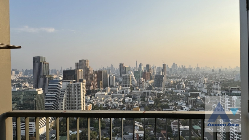 12  2 br Condominium For Sale in Phaholyothin ,Bangkok BTS Saphan-Kwai at Rhythm Phahol-Ari AA43007