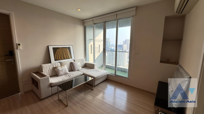 Rhythm Phahol-Ari Condominium  2 Bedroom for Sale BTS Saphan-Kwai in Phaholyothin Bangkok