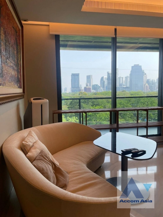 unit 1 Bedroom  Condominium For Rent in Ploenchit, Bangkok  near BTS Ploenchit (AA43008)