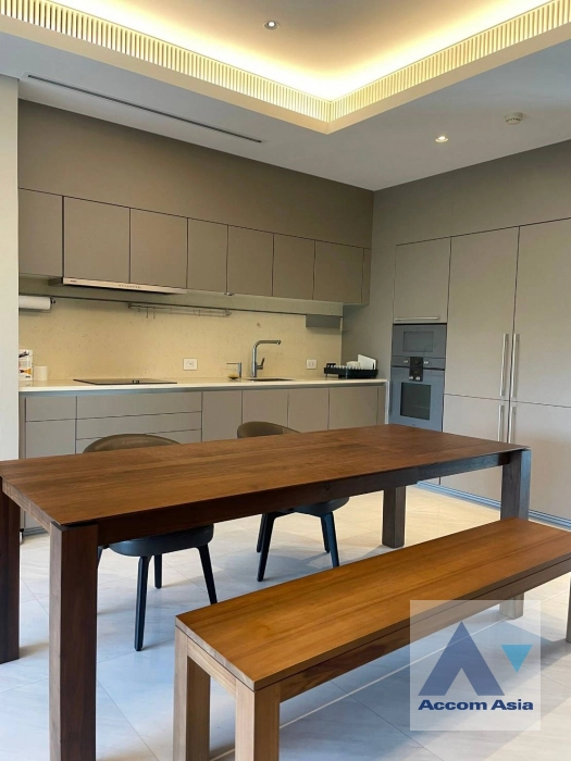 unit 1 Bedroom  Condominium For Rent in Ploenchit, Bangkok  near BTS Ploenchit (AA43008)