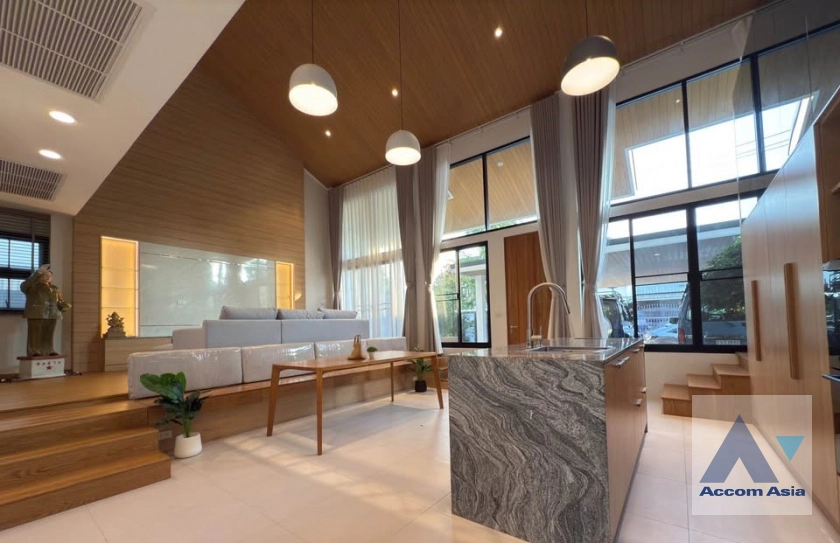 unit 3 Bedrooms  House For Sale in Ratchadaphisek, Bangkok  (AA43016)