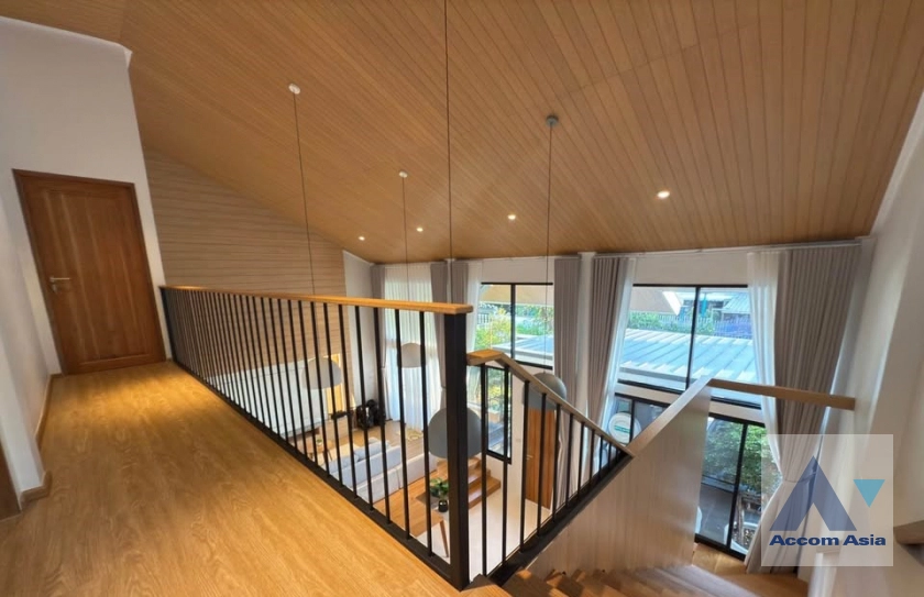 8  3 br House For Sale in Ratchadaphisek ,Bangkok  AA43016