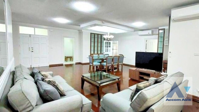 unit 3 Bedrooms  Apartment For Rent & Sale in Ploenchit, Bangkok  near BTS Chitlom (AA43018)