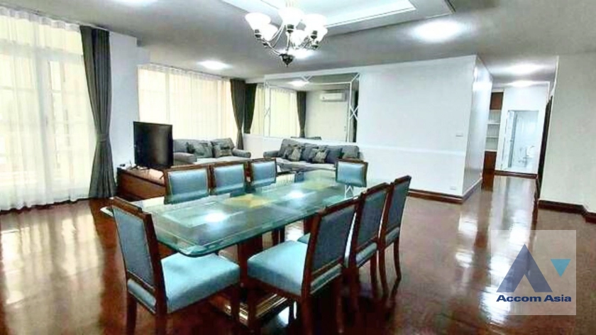 unit 3 Bedrooms  Apartment For Rent & Sale in Ploenchit, Bangkok  near BTS Chitlom (AA43018)