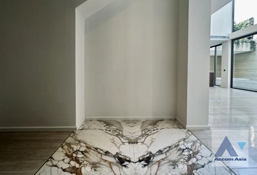 6  4 br House For Sale in Rama 3 ,Bangkok BTS Saphan Taksin at BAAN CHAN Chan Road (ADLER) AA43020