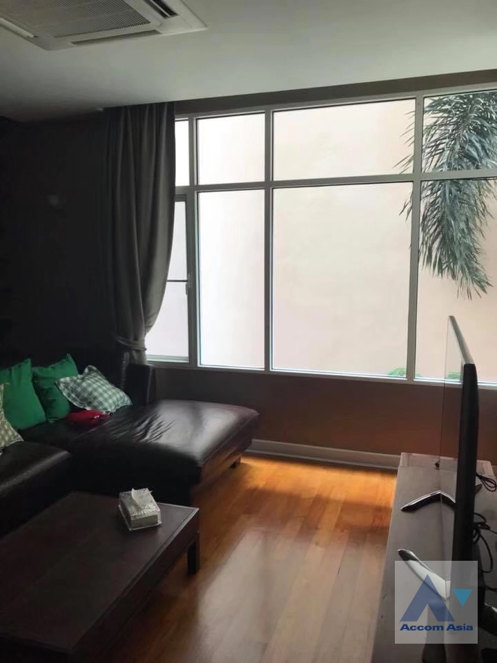  1  3 br Condominium For Sale in Sathorn ,Bangkok MRT Lumphini at Baan Nunthasiri AA43021