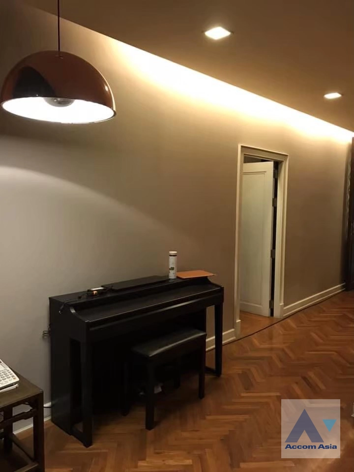 9  3 br Condominium For Sale in Sathorn ,Bangkok MRT Lumphini at Baan Nunthasiri AA43021