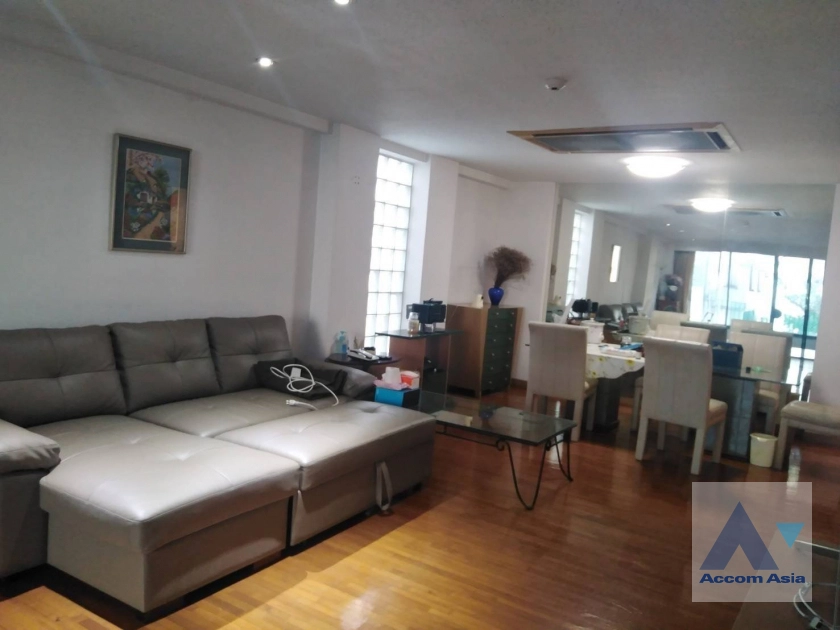 unit 2 Bedrooms  Condominium For Rent in Sukhumvit, Bangkok  near BTS Thong Lo (AA43022)