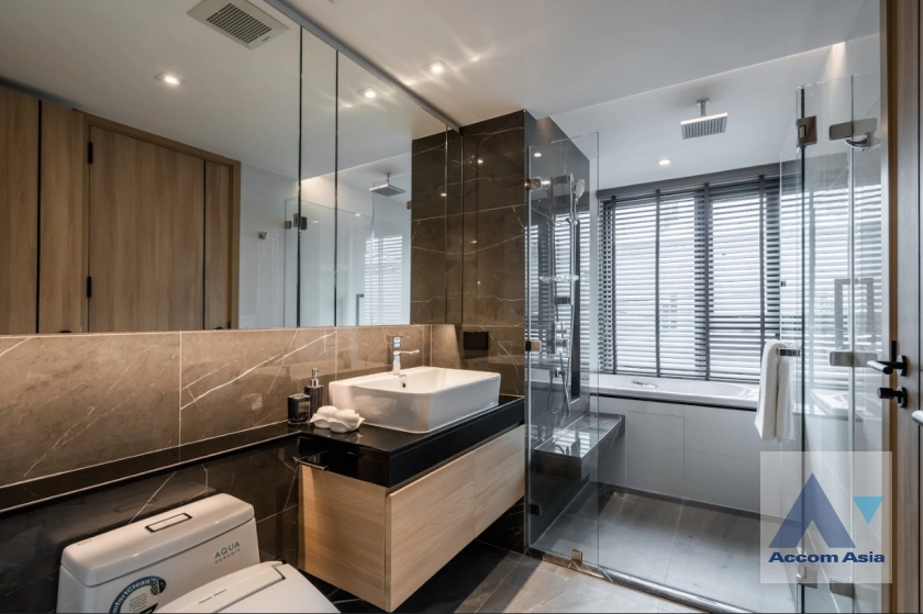 10  2 br Apartment For Rent in Sukhumvit ,Bangkok BTS Ekkamai at Luxury apartment AA43023