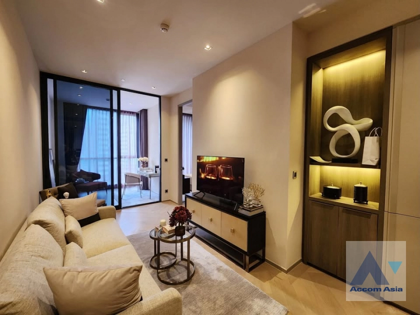 unit 1 Bedroom  Condominium For Rent in Sathorn, Bangkok  near BTS Chong Nonsi (AA43030)