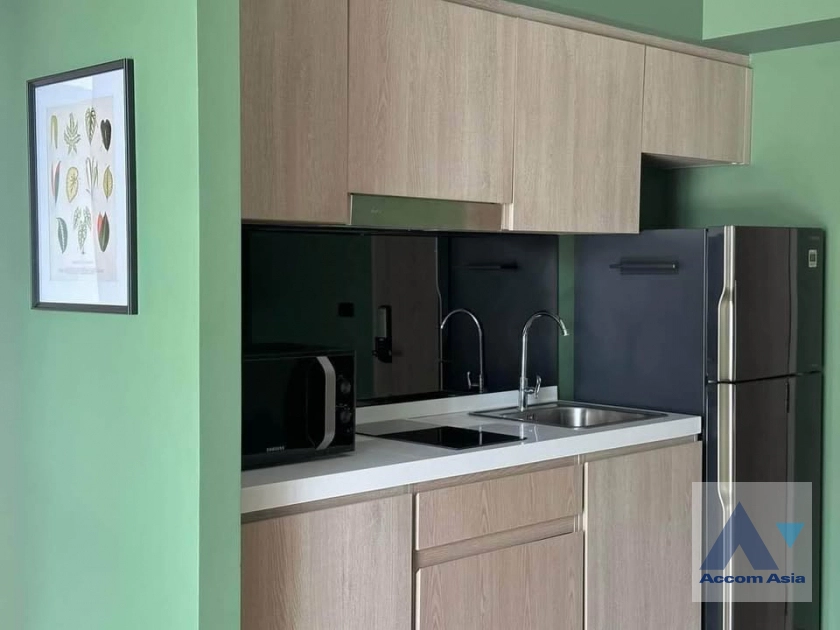 unit 2 Bedrooms  Condominium For Sale in Phaholyothin, Bangkok  near BTS Ari (AA43035)