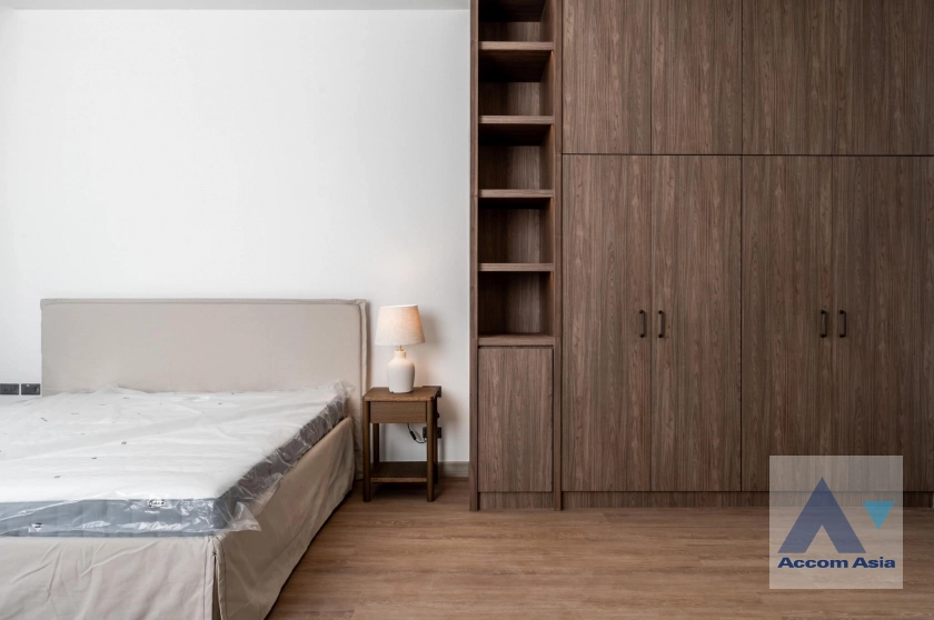 19  3 br House For Sale in Phaholyothin ,Bangkok BTS Saphan-Kwai AA43042