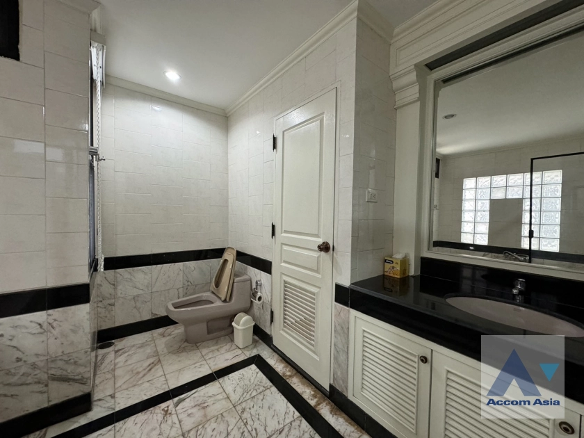 19  3 br Condominium For Rent in Phaholyothin ,Bangkok  at Riverine Place AA43074