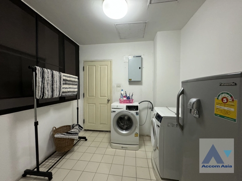 8  3 br Condominium For Rent in Phaholyothin ,Bangkok  at Riverine Place AA43074