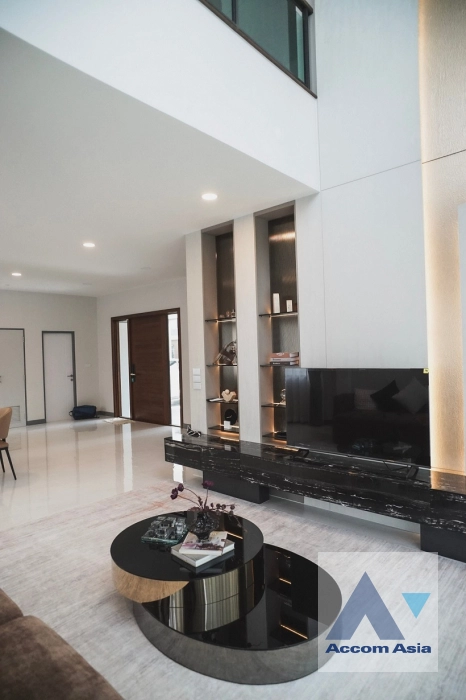  1  4 br House For Rent in Samutprakan ,Samutprakan BTS Bang Na at The City Bangna AA43078