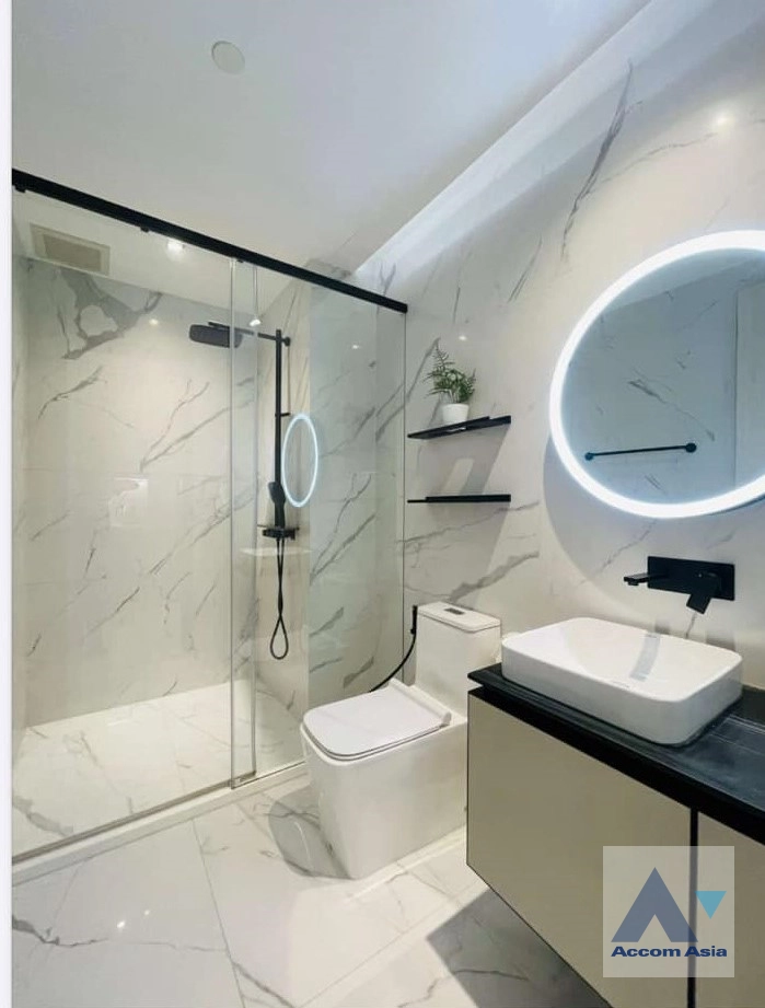 6  1 br Condominium For Sale in Phaholyothin ,Bangkok BTS Phaya Thai at The Room Phayathai   AA43084