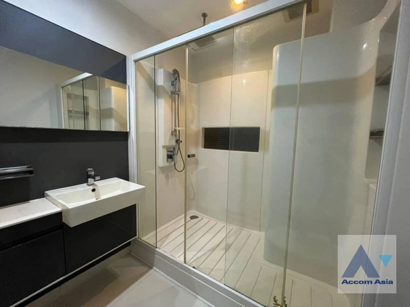 11  1 br Condominium For Sale in Sukhumvit ,Bangkok BTS Punnawithi at The Room Sukhumvit 62 AA43088