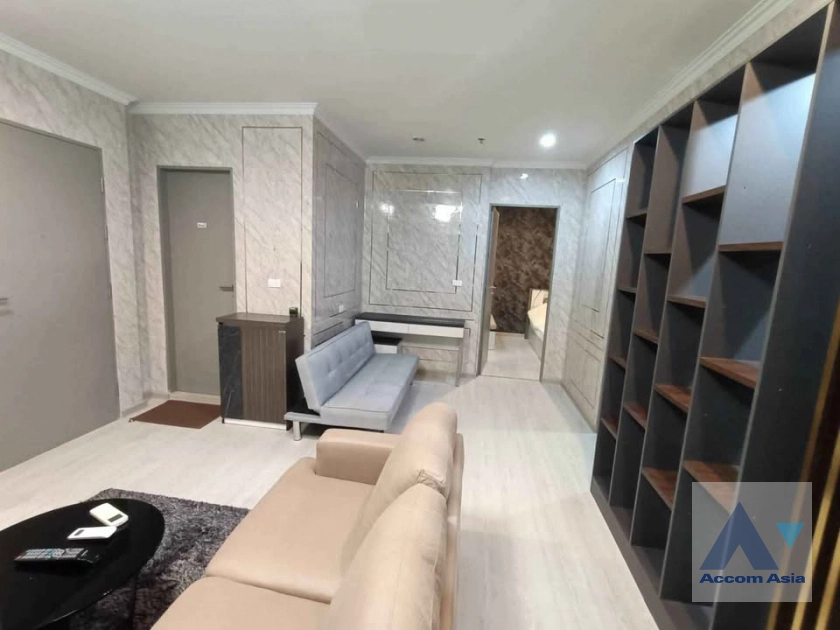 5  2 br Condominium For Rent in Ratchadaphisek ,Bangkok MRT Huai Khwang at Life Ratchadapisek AA43092