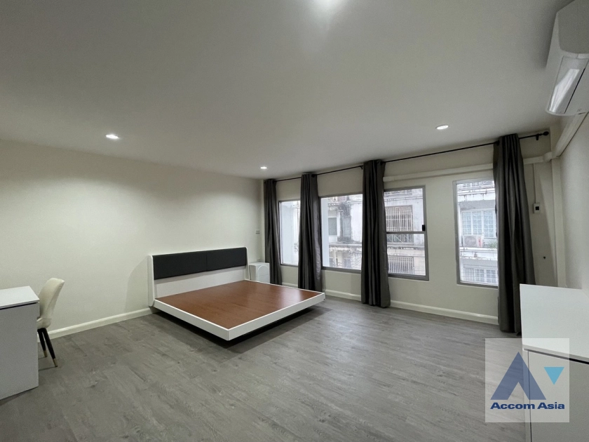 22  3 br Townhouse For Rent in Sukhumvit ,Bangkok BTS Punnawithi AA43093