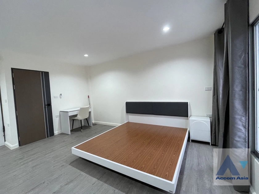 23  3 br Townhouse For Rent in Sukhumvit ,Bangkok BTS Punnawithi AA43093