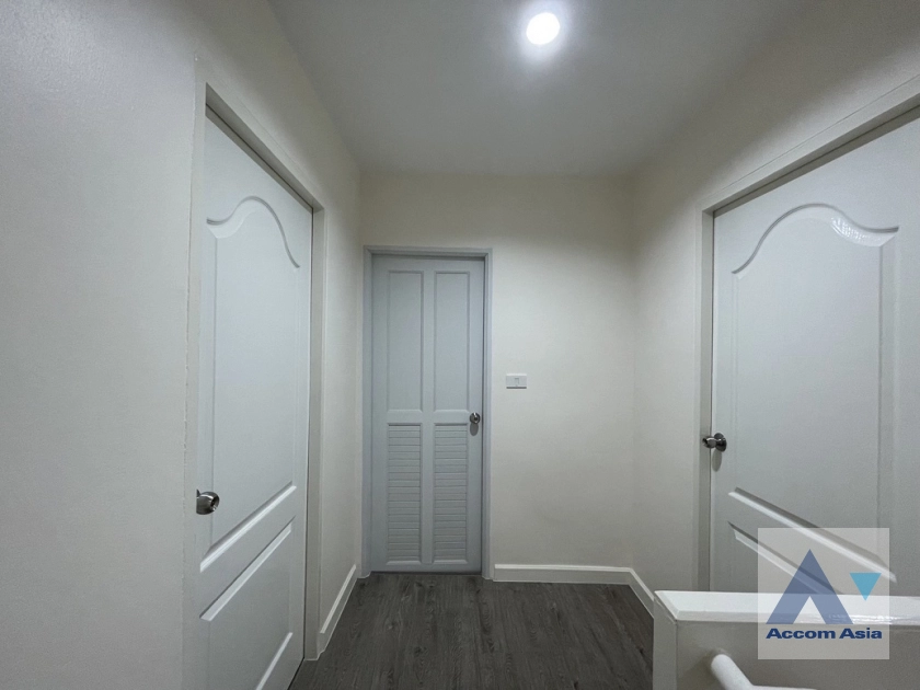 14  3 br Townhouse For Rent in Sukhumvit ,Bangkok BTS Punnawithi AA43093