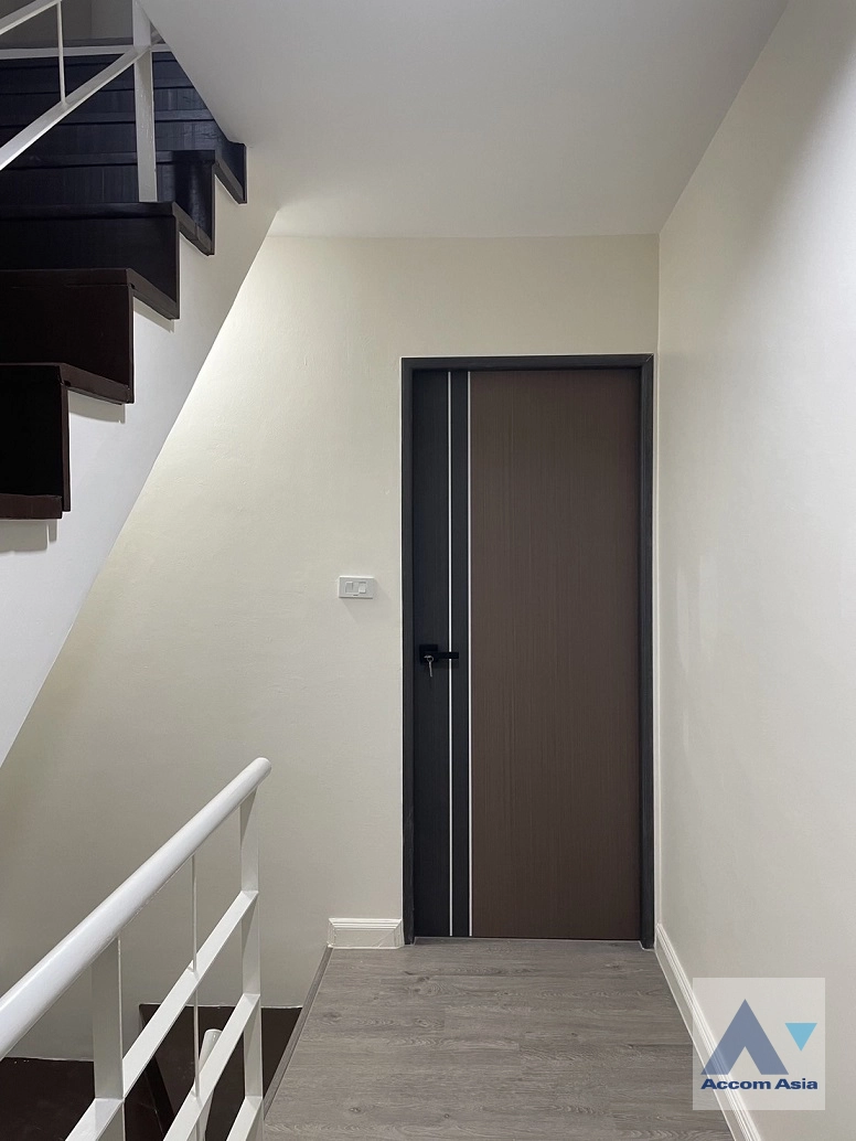 12  3 br Townhouse For Rent in Sukhumvit ,Bangkok BTS Punnawithi AA43093