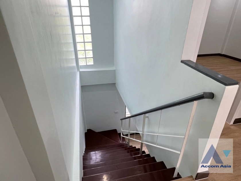 4  3 br Townhouse For Rent in Sukhumvit ,Bangkok BTS Punnawithi AA43097