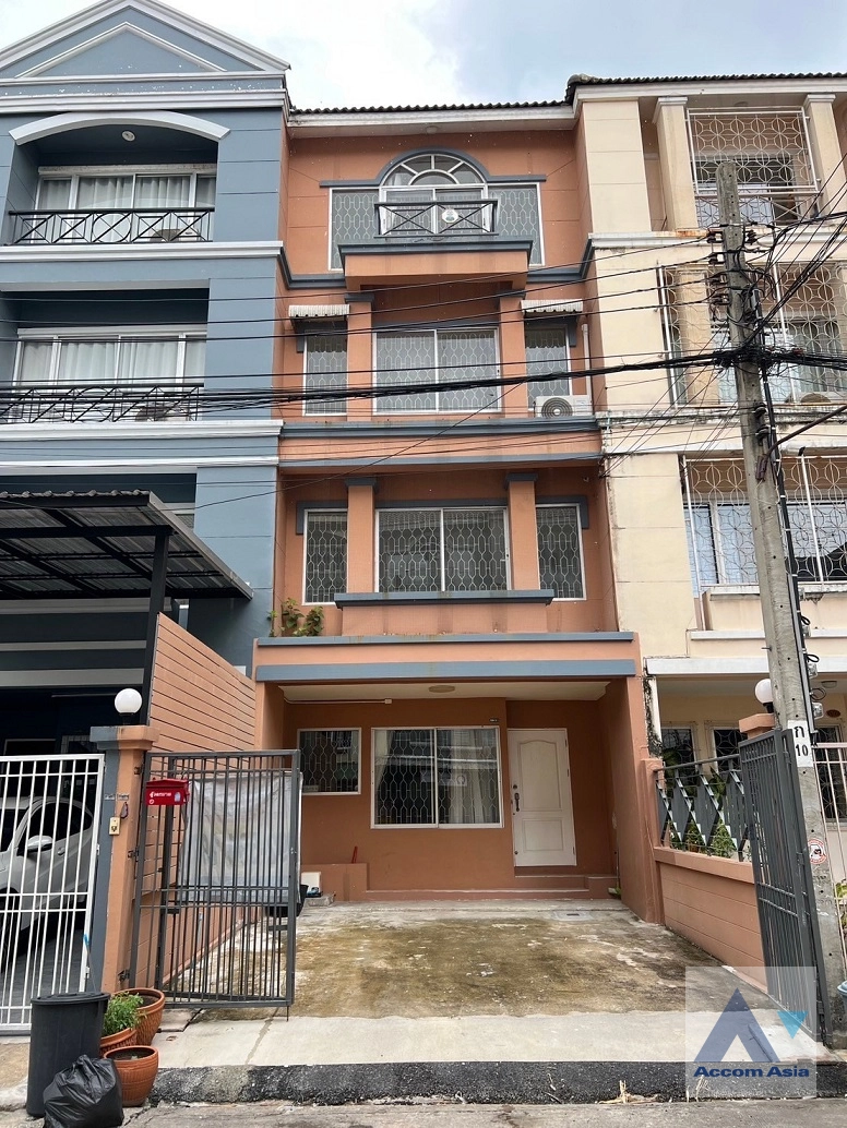  1  3 br Townhouse For Rent in Sukhumvit ,Bangkok BTS Punnawithi AA43097
