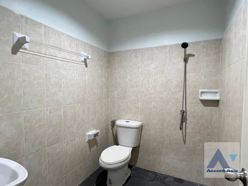 13  3 br Townhouse For Rent in Sukhumvit ,Bangkok BTS Punnawithi AA43097