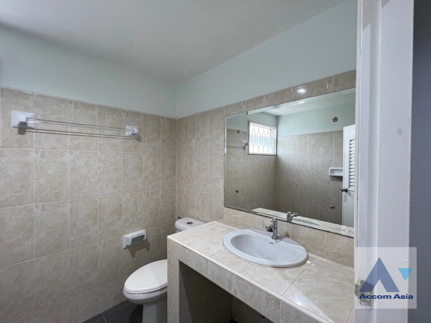 11  3 br Townhouse For Rent in Sukhumvit ,Bangkok BTS Punnawithi AA43097