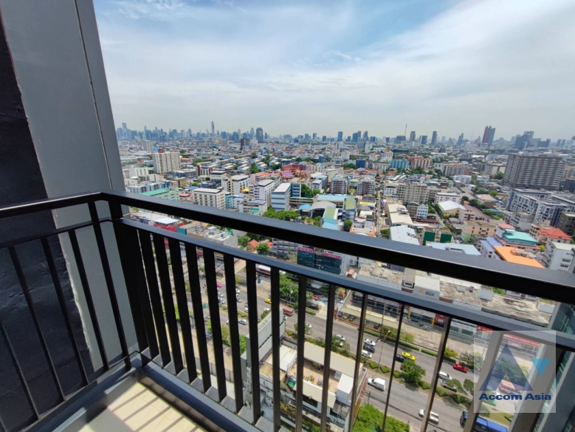 9  2 br Condominium For Sale in Ratchadaphisek ,Bangkok MRT Huai Khwang at Life Ratchadapisek AA43119