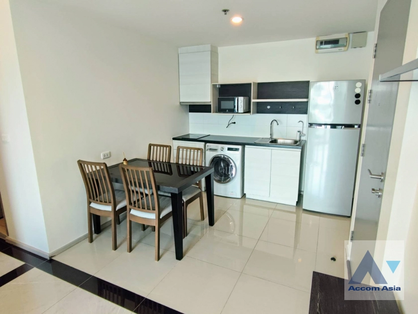  1  2 br Condominium For Sale in Ratchadaphisek ,Bangkok MRT Huai Khwang at Life Ratchadapisek AA43119
