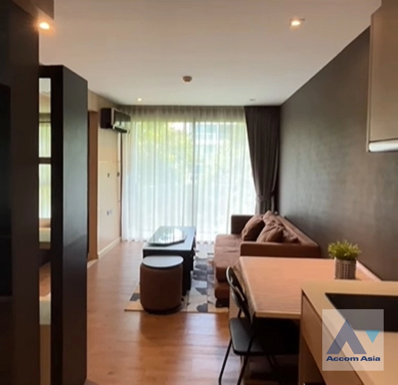 Socio Sukhumvit 61 Condominium  1 Bedroom for Sale & Rent BTS Ekkamai in Sukhumvit Bangkok