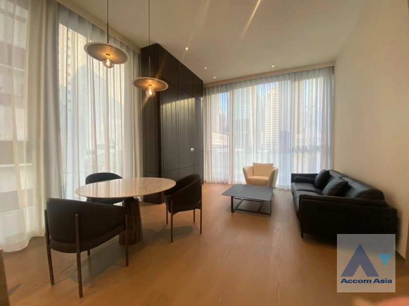 Fully Furnished |  Scope Langsuan Condominium  1 Bedroom for Sale & Rent BTS Chitlom in Ploenchit Bangkok